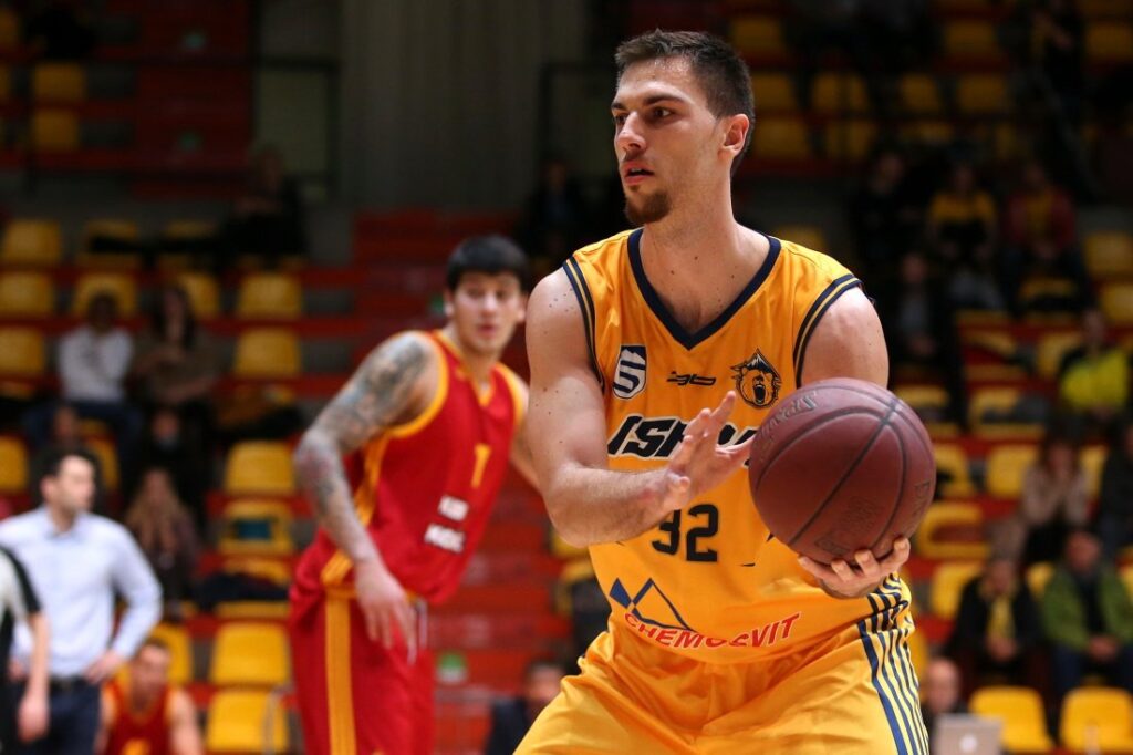 KB Košice vs. BK Iskra Svit, Pavol Lošonský (32) (Foto: Vladimír Dorňák)